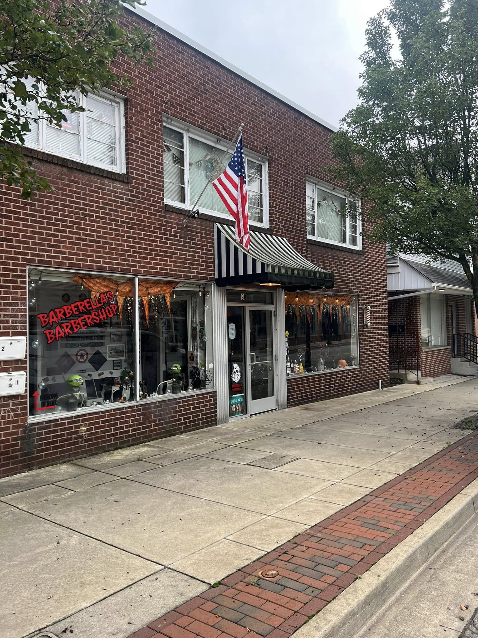 Storefront Cleaning by South Hills Soft Wash